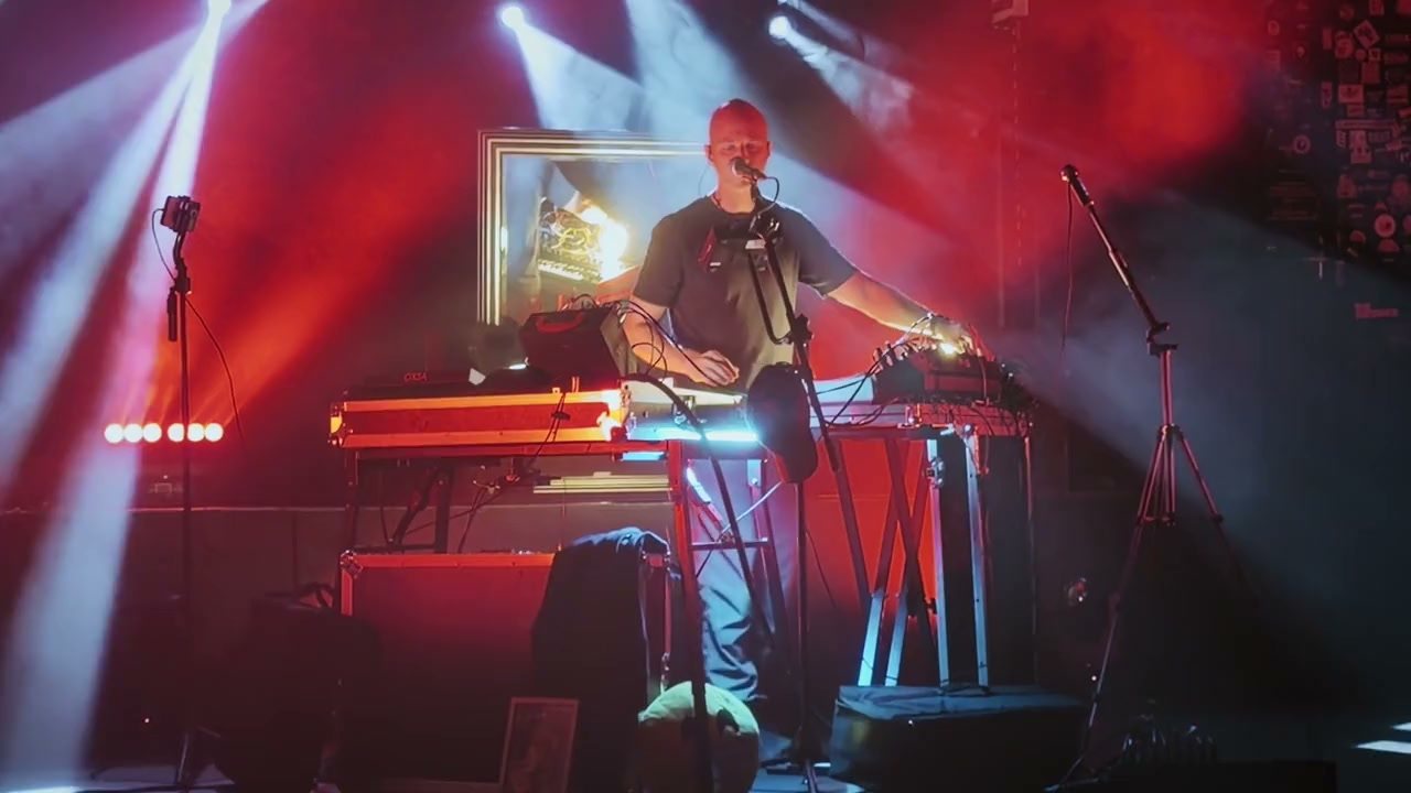 Extrait muet de LÀ-EAU, en boucle